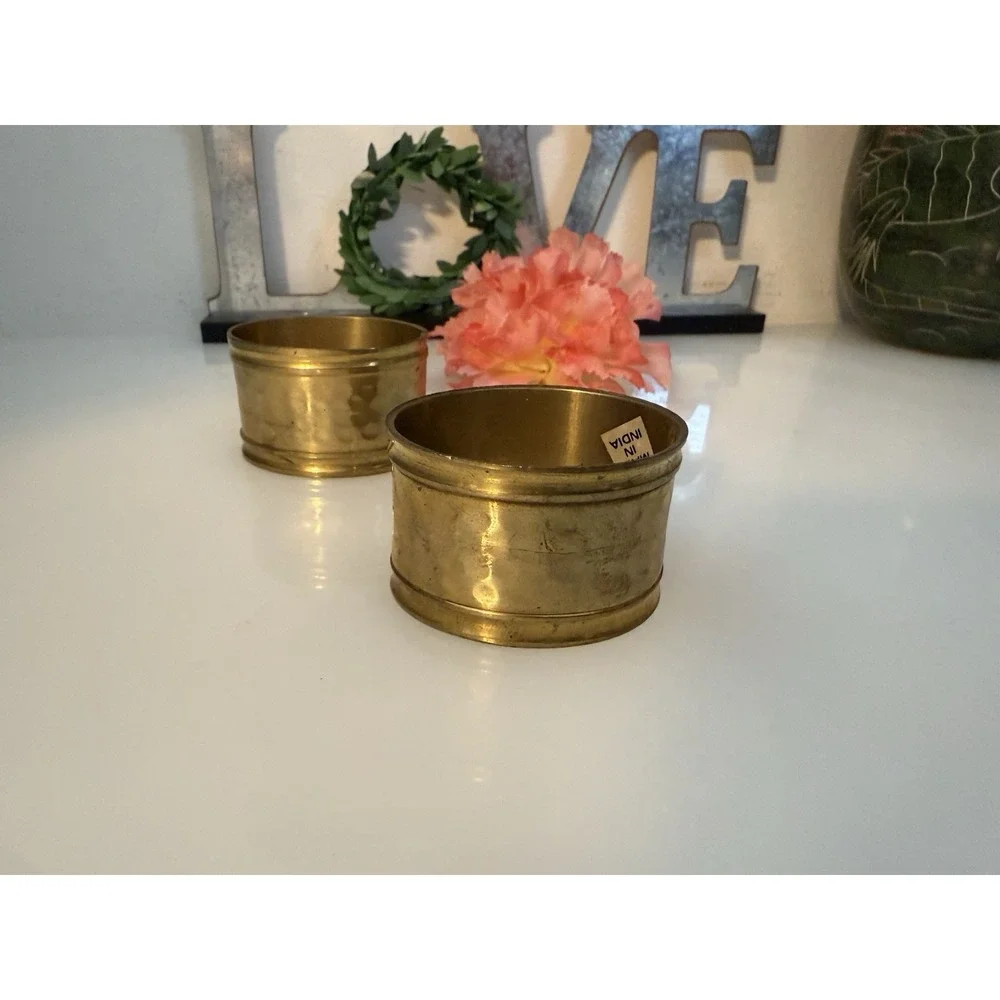 Vintage Set of 2 Solid Hammered Brass Oval Napkin Rings Made in India Sturdy GUC